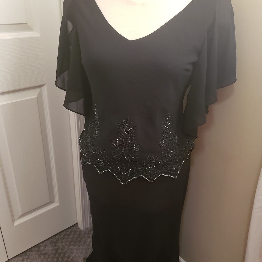 Formal Dress - Picture 2 of 5